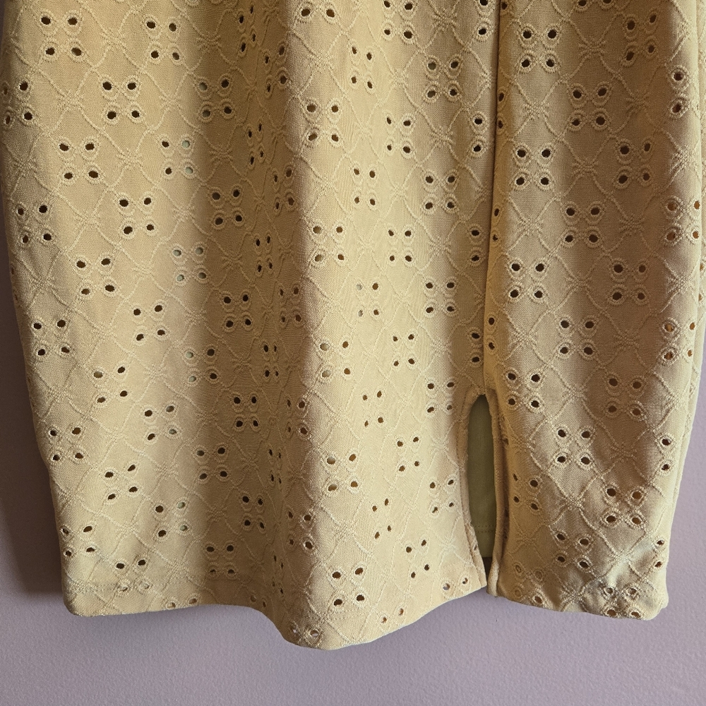 Rue21 Lined Dress With Hole Pattern & Ruffle Sleeves & a Form Fit, S? - Picture 3 of 5